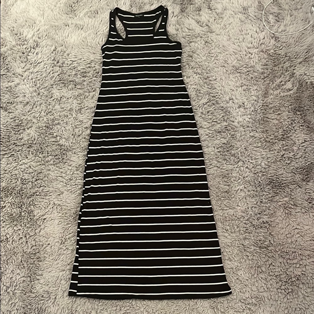 Active Basic Black and White Sleeveless Halter Sheath Maxi Dress